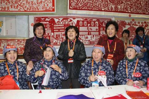 全省百名手工藝女能手扮靚農(nóng)高會(huì)