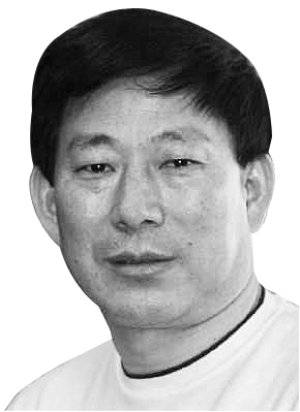 嚴介和:一線城市房價降25% 憑良心說話的專家少了