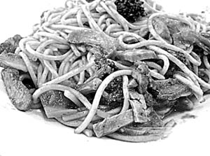 “團(tuán)奴”揭低價(jià)團(tuán)購真相:牛排小到不用刀切(圖)