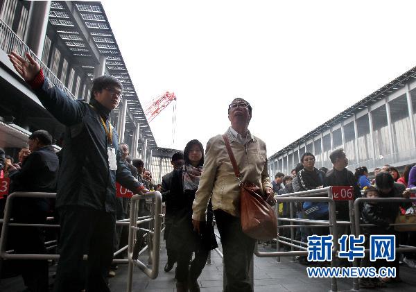 世博會中國館續展首日場面火爆