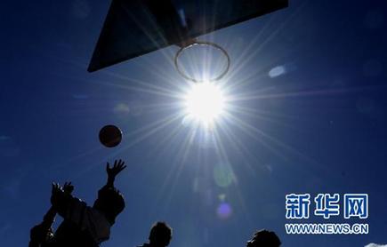 中央部署三大自治區(qū)發(fā)展戰(zhàn)略 促又好又快發(fā)展