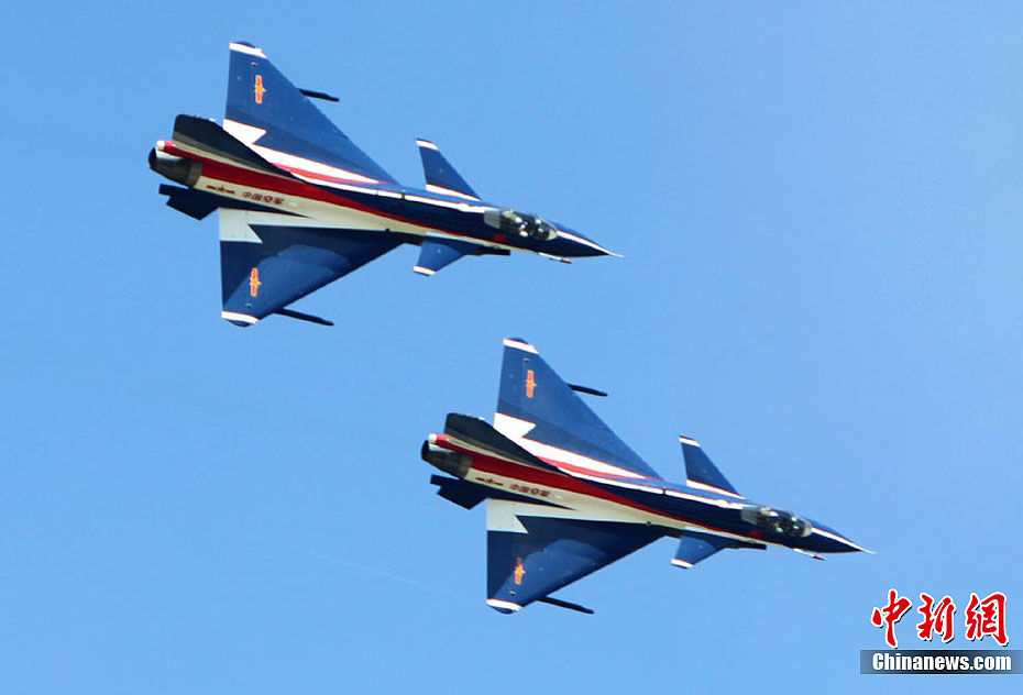 長春首屆航空展中國三支飛行表演隊齊亮相