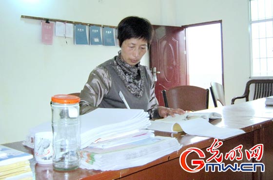 最美鄉(xiāng)村教師莊巧真:三尺講臺(tái)給她戰(zhàn)勝癌癥的力量