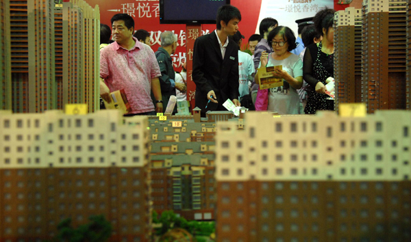 加大保障房建設力度 實施好重大民生工程