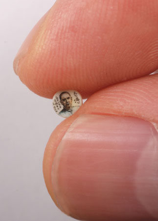 工藝美術師創作微雕作品《孫中山》紀念辛亥百年