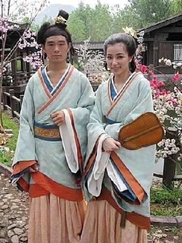 海量明星片場(chǎng)耍寶照片