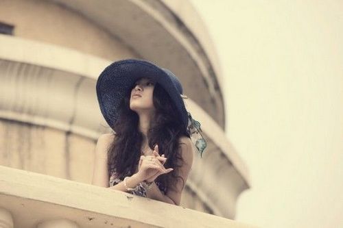 “中國(guó)第一美女空姐”張瀚寫(xiě)真