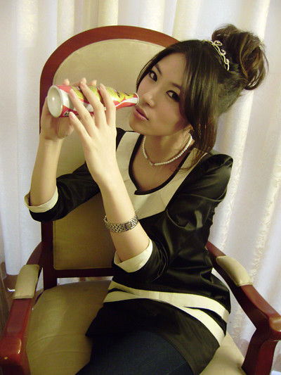 “中國第一美女空姐”張瀚寫真