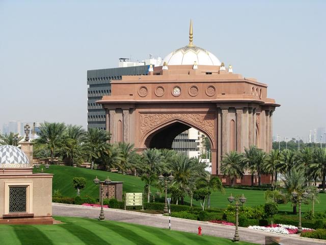 40噸黃金打造八星級(jí)酒店