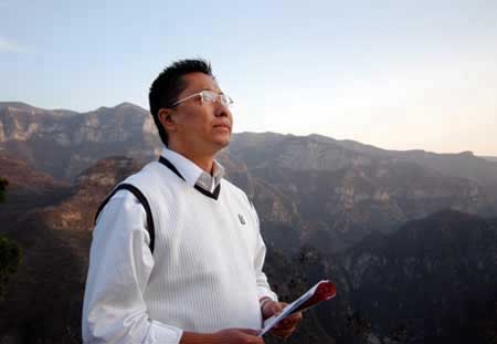 李陽再次家暴！妻子曝光照片