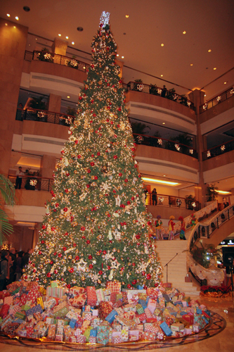 成都天府麗都喜來(lái)登飯店舉行圣誕點(diǎn)燈儀式