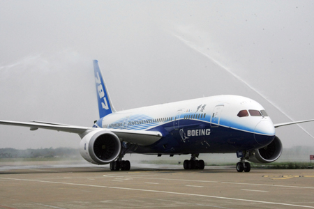 波音787夢想客機首次亮相海口