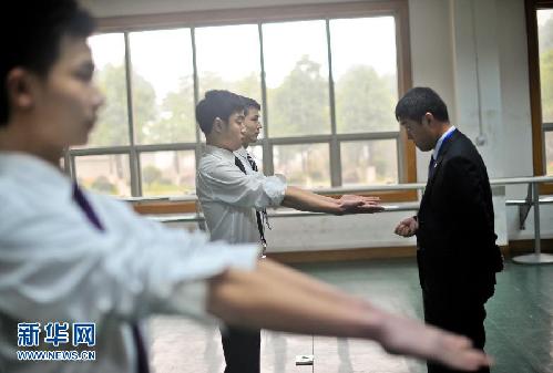 云南航空湖南招空乘 美女帥哥云集