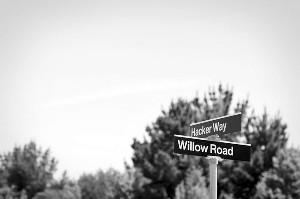 Facebook今日上市 扎克伯格身價達近300億美元（組圖）