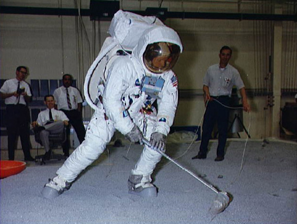 NASA老照片揭秘：如何成為“全能”宇航員