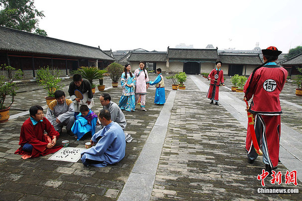 河南南陽旅游局拍微電影 局長客串乞丐