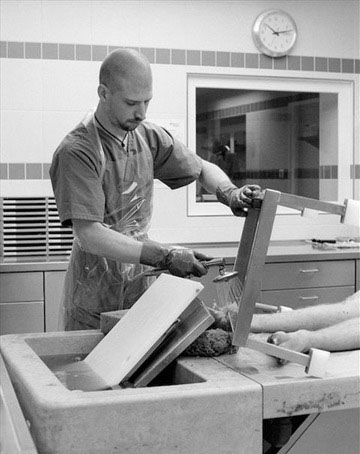 揭秘犯罪鑒證法醫如何讓死者“說話”