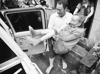 國(guó)家防總啟動(dòng)Ⅱ級(jí)應(yīng)急響應(yīng) 滬浙全力抗臺(tái)風(fēng)