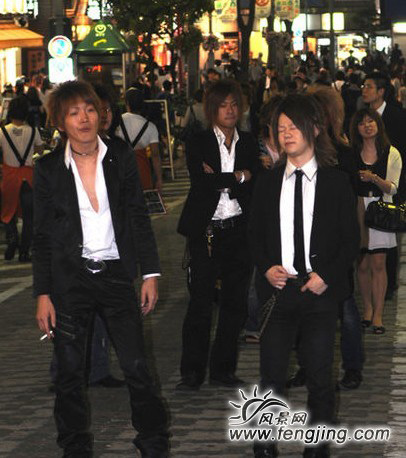 揭秘日本牛郎 月入竟4萬(wàn)美元