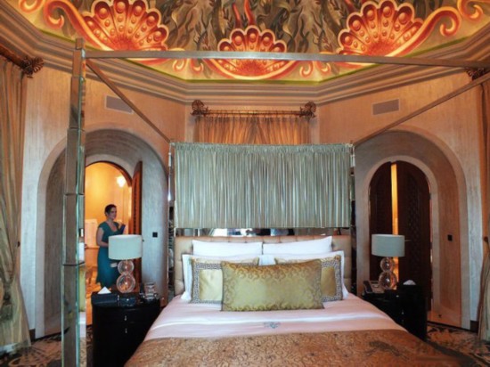 探秘迪拜一夜二十萬奢華客房內(nèi)景 房間多的數(shù)不清