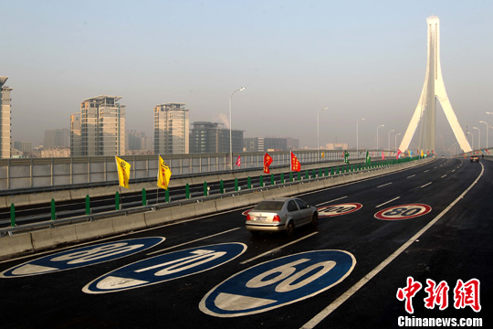 地方高速免費(fèi)細(xì)則陸續(xù)出臺(tái) 自駕游市場(chǎng)或現(xiàn)井噴