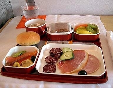 飛機(jī)餐也美味 實(shí)拍各國(guó)航空公司美味飛機(jī)餐