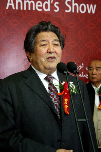 天山魂—哈孜·艾買提美術(shù)作品展今日在烏開幕