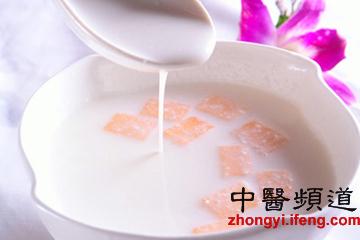 牛奶8大短命喝法