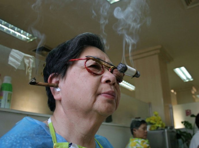 令人瞠目結(jié)舌的全球另類療法