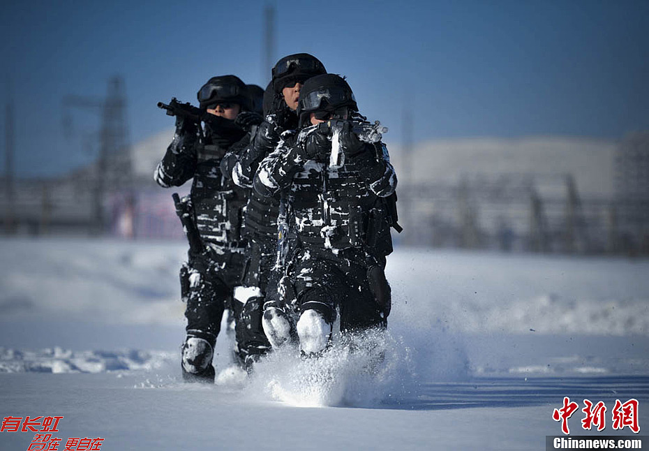 新疆特警“大比武”提升應急處突能力