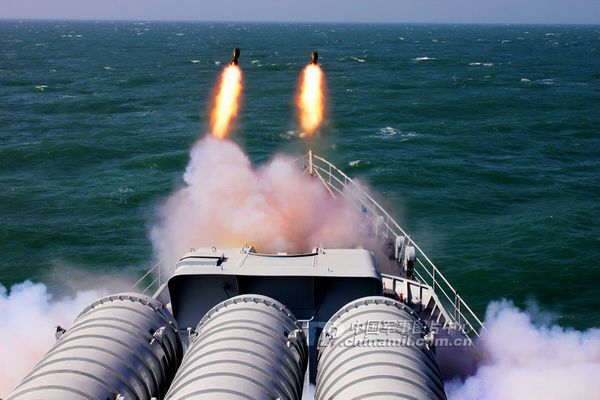 中國戰(zhàn)艦疑遭不明潛艇偵查 反潛直升機(jī)緊急起飛