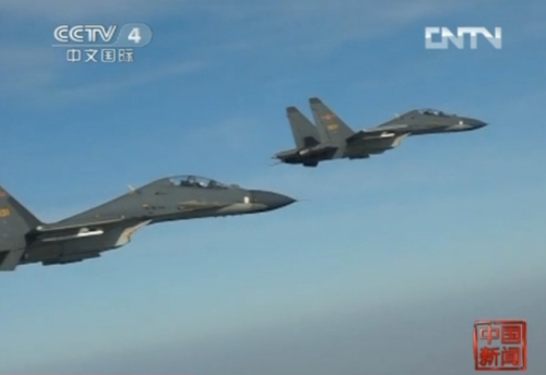 實拍：中國空軍殲11戰(zhàn)機(jī)對抗空戰(zhàn)(組圖)