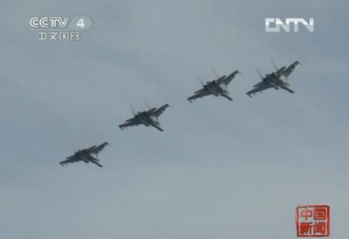 實拍：中國空軍殲11戰機對抗空戰(組圖)