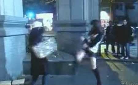 保時捷少女救人被疑炒作 清純生活照曝光(組圖)