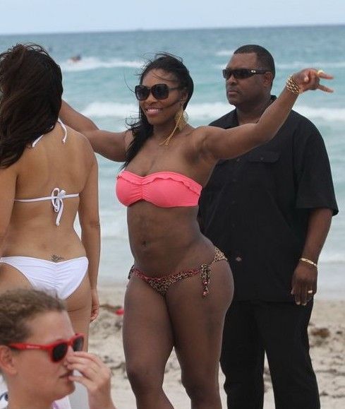 雷人風(fēng)景線(xiàn) 大媽郭晶晶領(lǐng)銜神奇造型