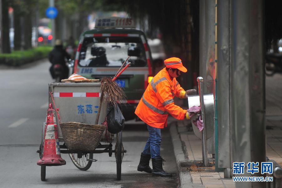 “春節(jié)，萬家團圓；他們，默默奉獻”崗位堅守者群像