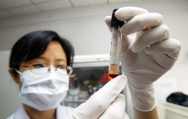 婚姻脆弱催熱親子鑒定 滴血認(rèn)親一再上演