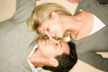 養生：哪種的睡姿的夫妻“最般配”？