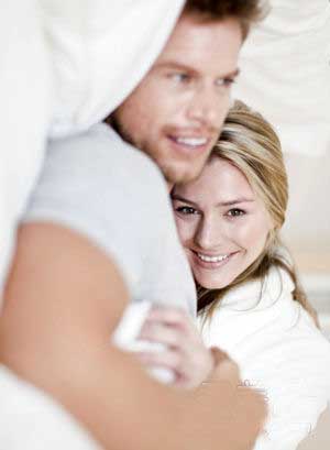 養生：哪種的睡姿的夫妻“最般配”？