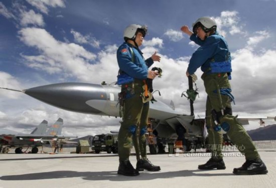 外媒對(duì)比中國(guó)殲11和日F15性能 稱二者是老冤家