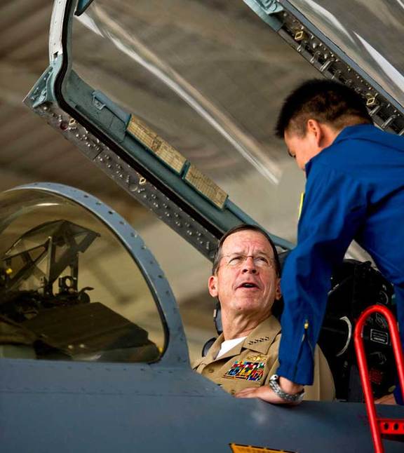 空軍戰機墜毀事件犧牲飛行員生前照片公布[圖]