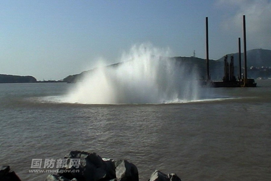 國防部公布遼寧艦停靠軍港新圖 解密建港部隊
