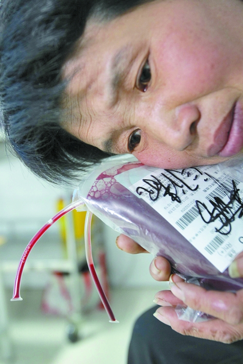 鄧州女孩火海救母引全國愛心爆發 母親欲割皮救女