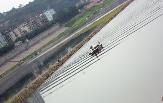 瀘州21歲跑酷愛好者跳下40米沱江大橋失蹤