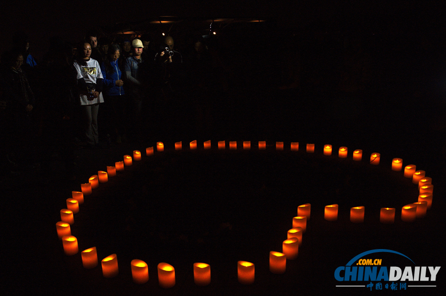 北京長跑愛好者為波士頓馬拉松爆炸案遇難者祈福