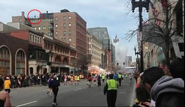 裝滿炸藥壓力鍋是“元兇” 現場可疑者照片引熱議