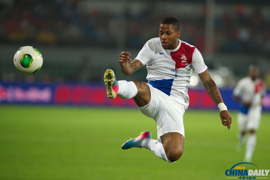 熱身賽：國足0:2不敵荷蘭