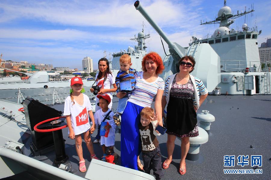 中國海軍參演軍艦向俄羅斯民眾開放