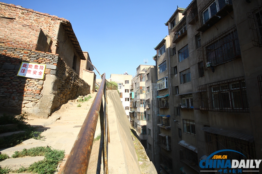 蘭州北濱河中路恒祥小區發生山體崩塌事故