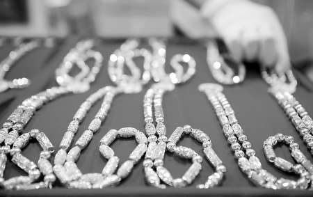 賺錢賺兩遍 上海金店的“雙重盈利”秘密